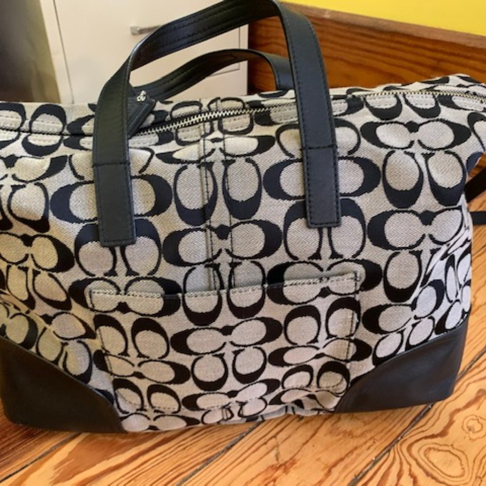 Hadley Signature Zip Satchel